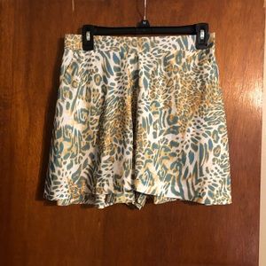 Green and Yellow Animal Print Elastic Shorts Size Large